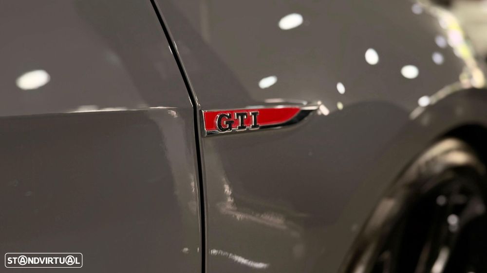 VW Golf 2.0 TSI GTi TCR DSG - 21