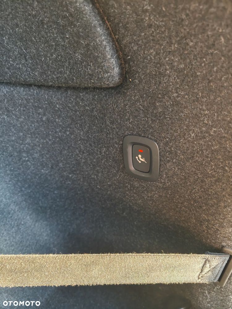 Volvo XC 40 T3 Momentum Pro - 14