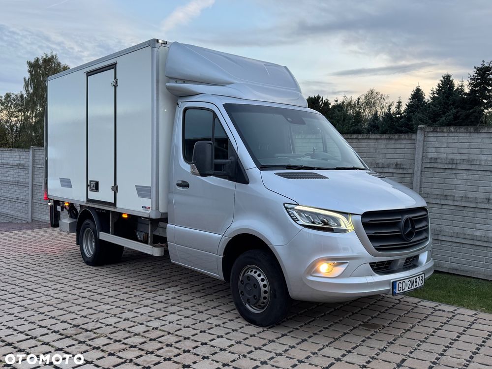 Mercedes-Benz Sprinter 519 - 21