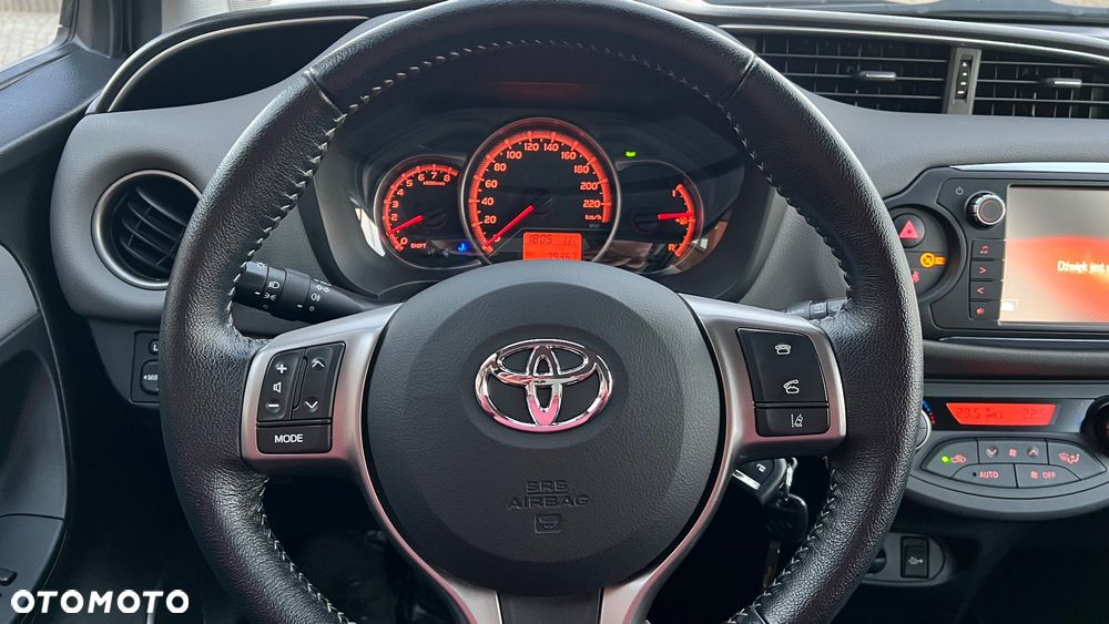 Toyota Yaris 1.0 Premium EU6 - 15