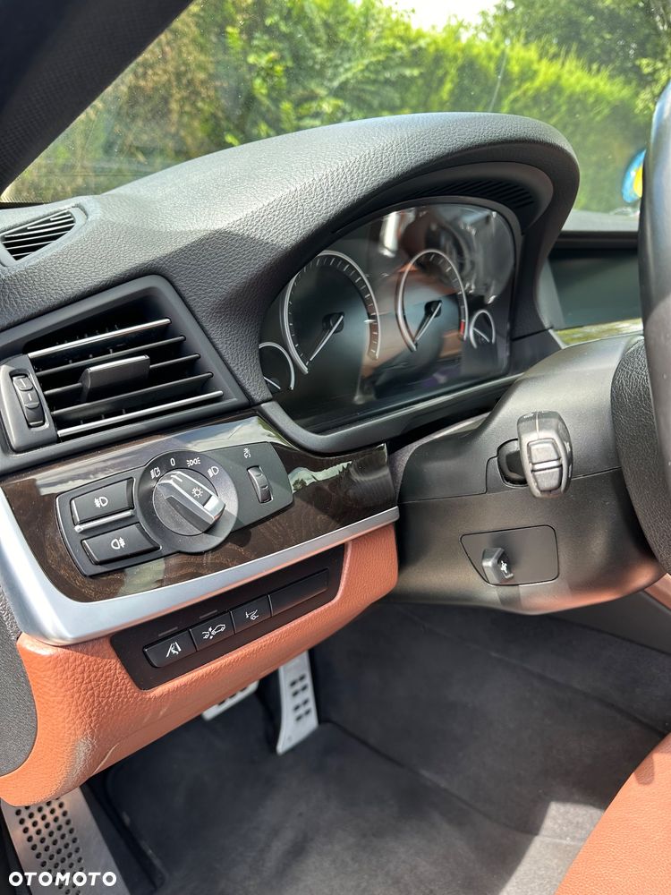 BMW Seria 5 528i - 17