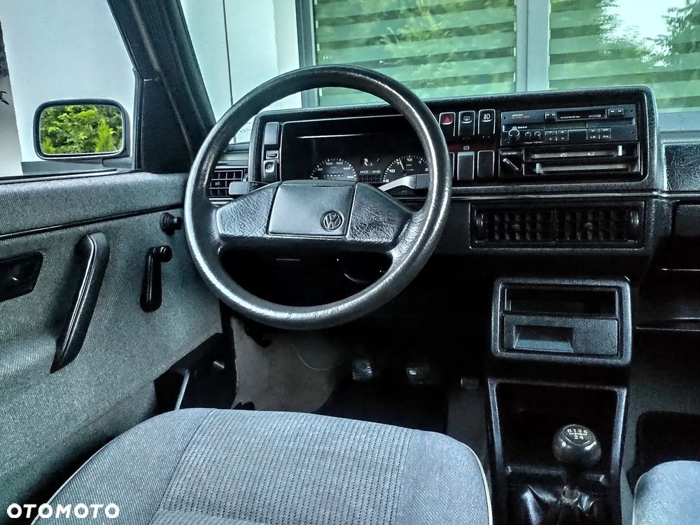 Volkswagen Golf - 16