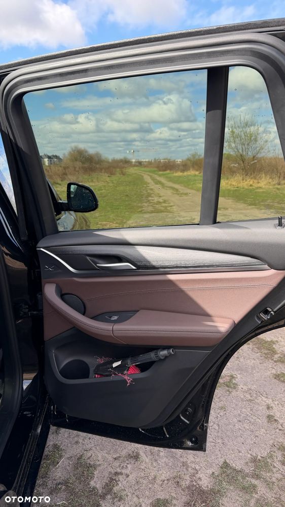 BMW X3 xDrive20i mHEV - 15