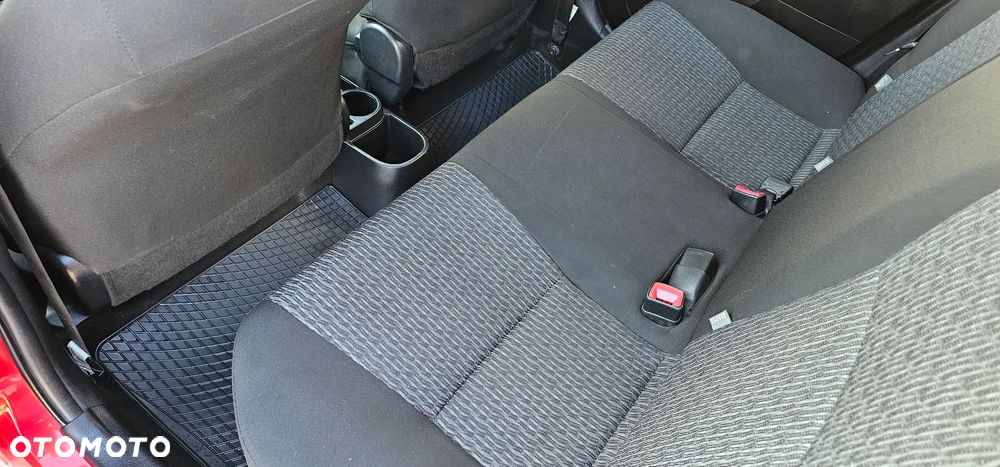 Toyota Yaris - 21