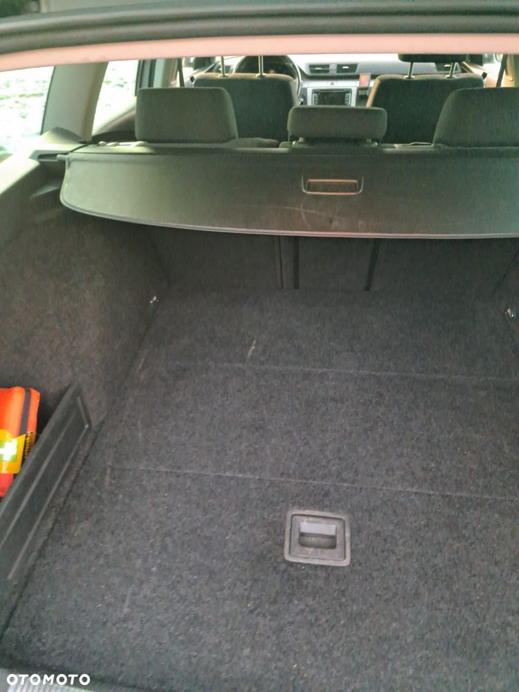 Volkswagen Passat 2010 photo 5