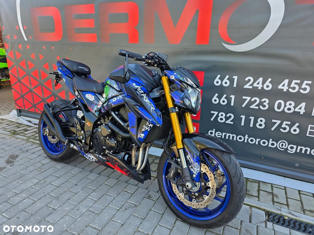 Suzuki GSX - 33