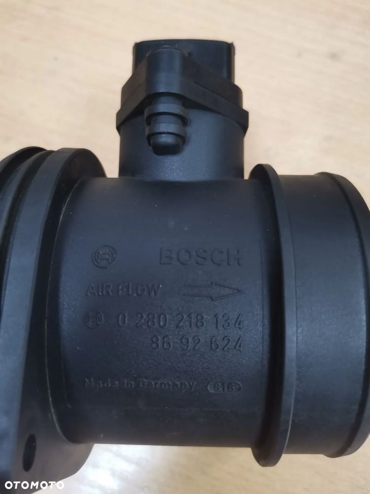 Przepływomierz Volvo 2.5 T T5 0280218134 8692624 S40 V50 C30 C70 - 2