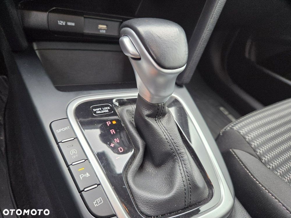 Kia Ceed 1.5 T-GDI M DCT - 22