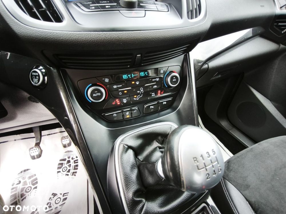 Ford Kuga - 10