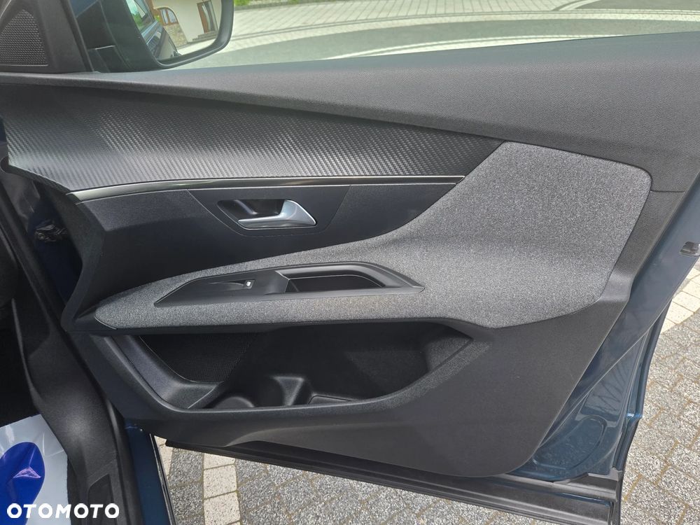 Peugeot 3008 PureTech 130 Stop & Start GPF Active - 17