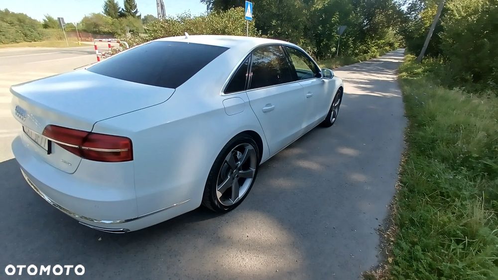 Audi A8 4.2 TDI DPF (clean diesel) quattro tiptronic - 21