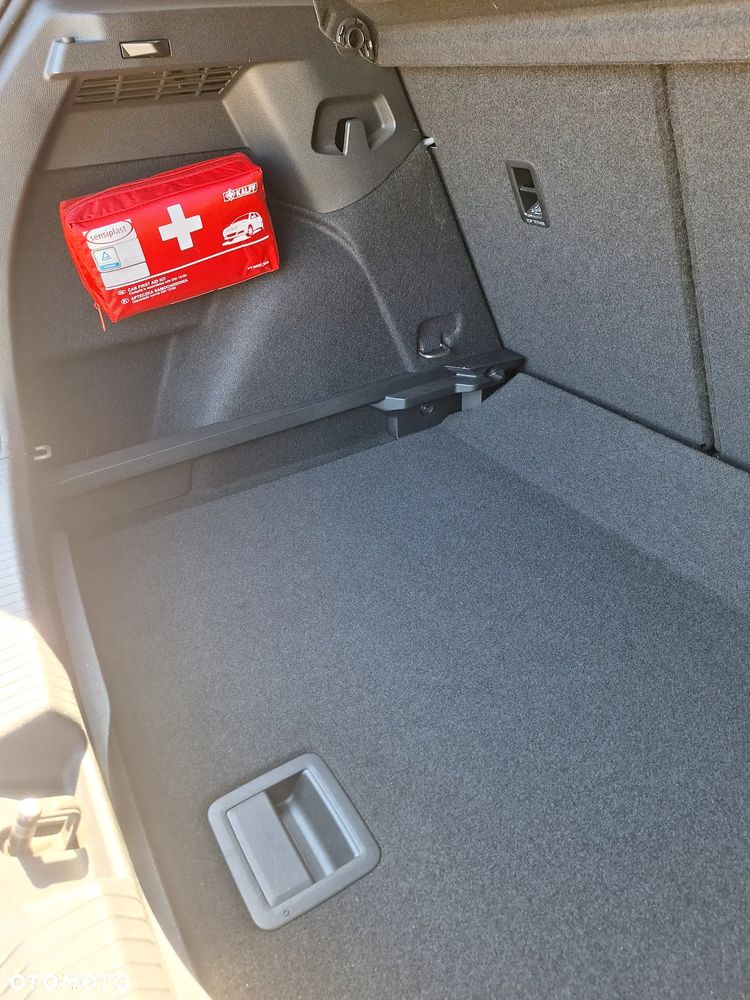 Volkswagen Golf - 17