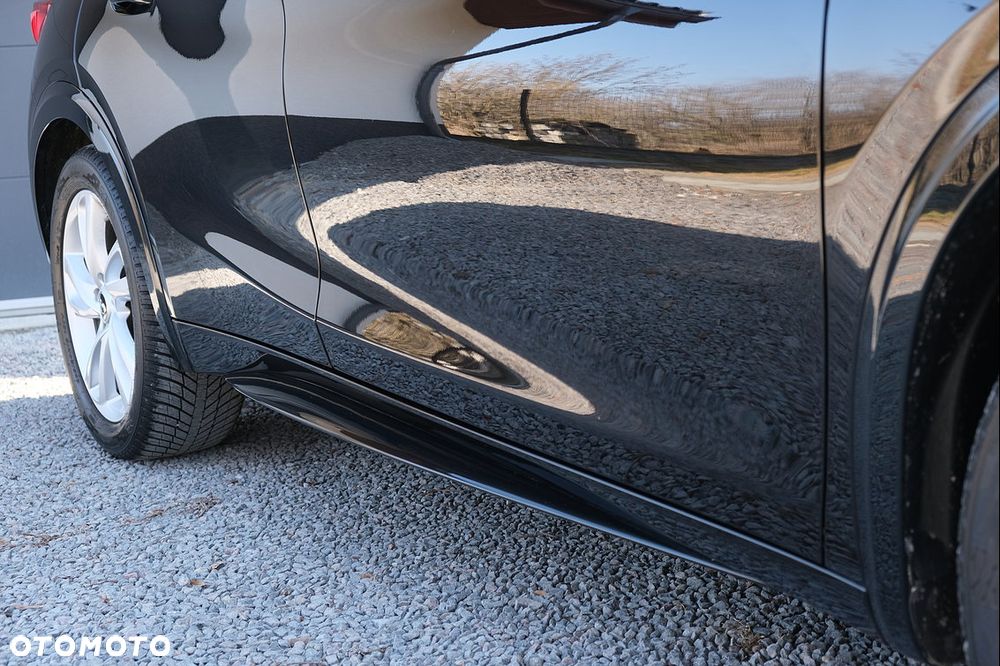 Infiniti Q30 - 16
