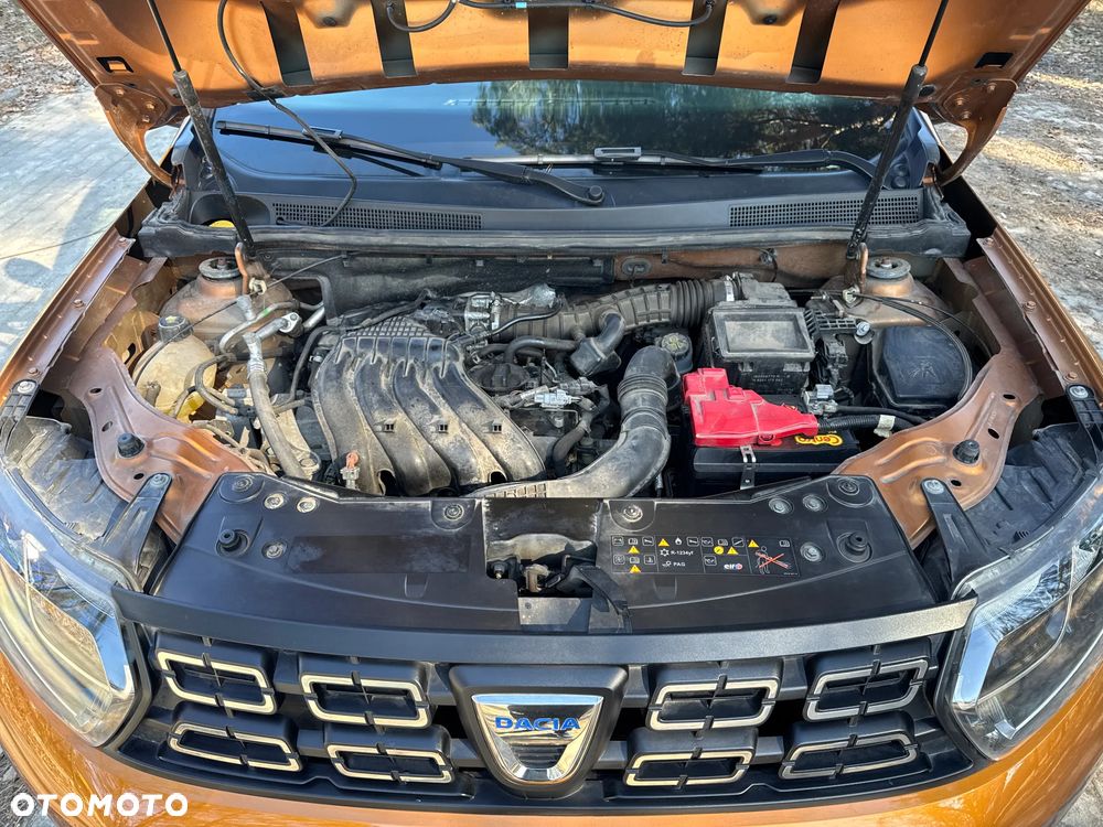 Dacia Duster 1.6 SCe Laureate S&S - 14