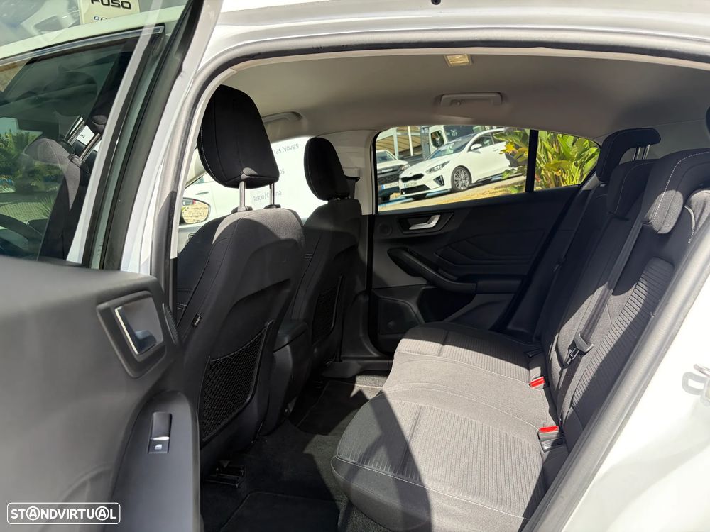 Ford Focus - 10
