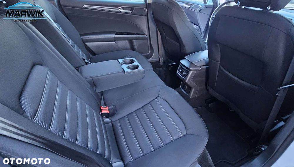 Ford Mondeo - 27