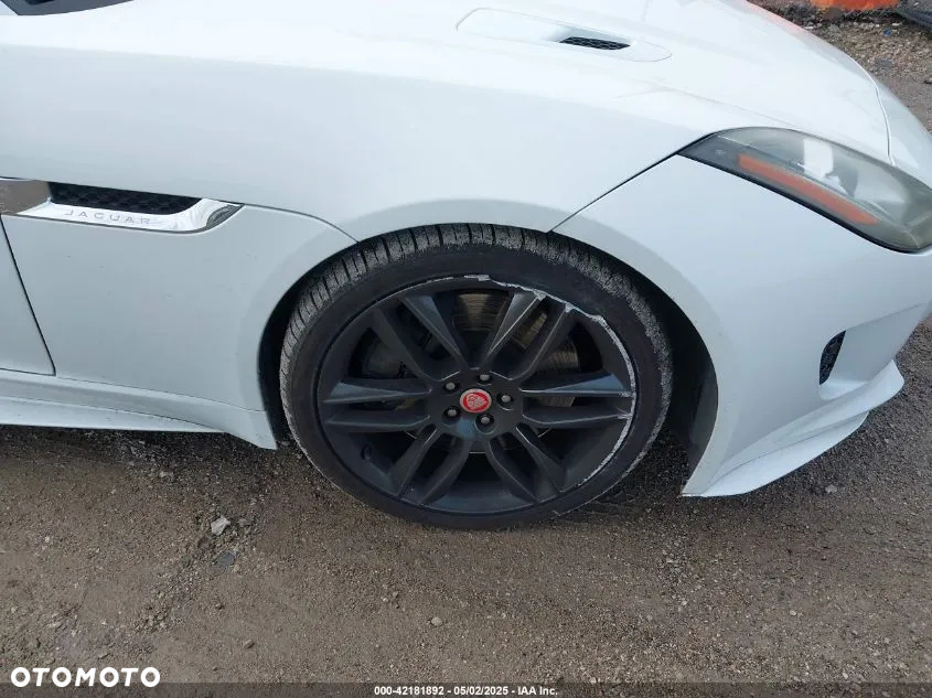 Jaguar F-Type - 9