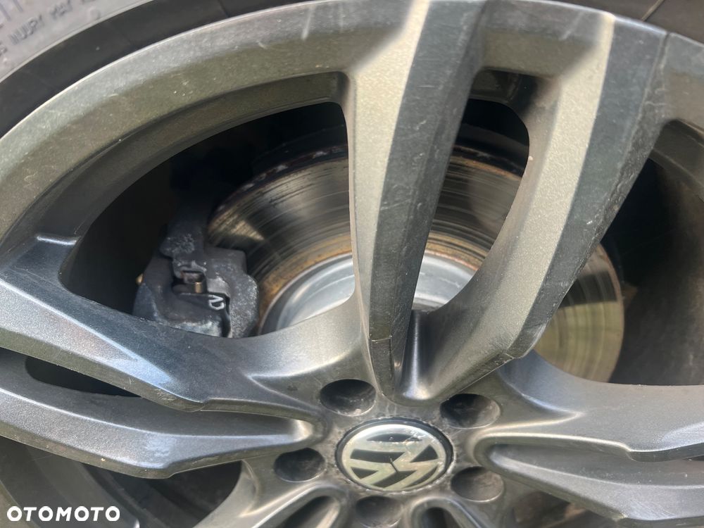 Volkswagen Arteon 2.0 TDI SCR 4Motion DSG R-Line Edition - 24