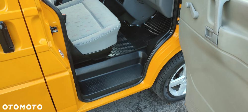 Volkswagen Transporter - 5