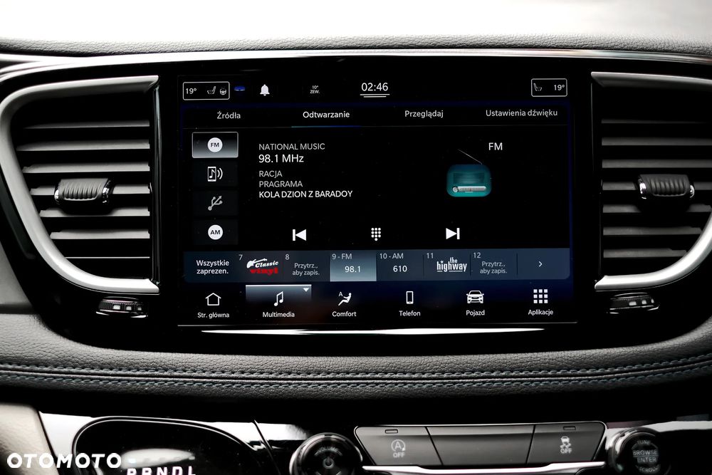 Chrysler Pacifica - 31