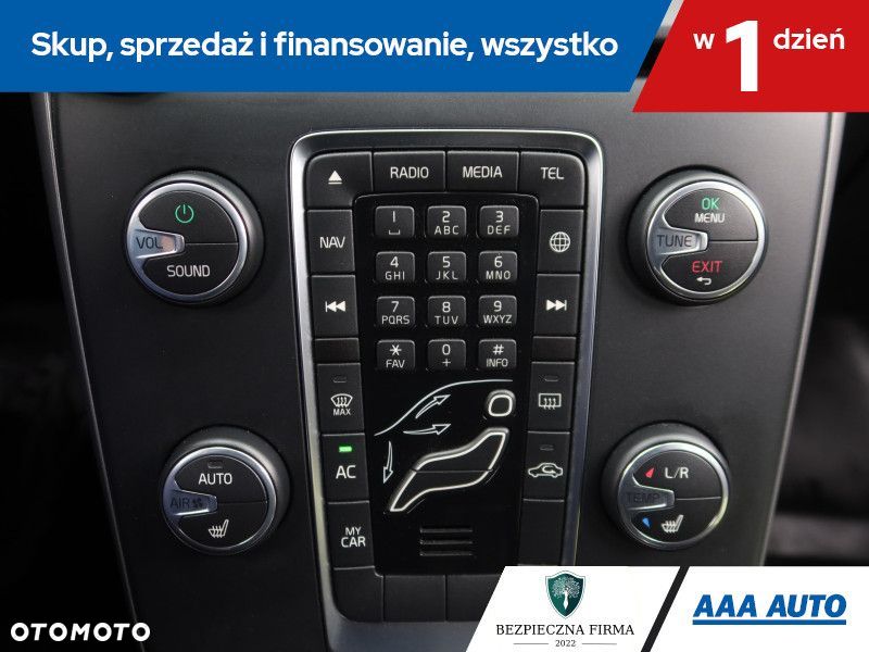 Volvo V40 - 18