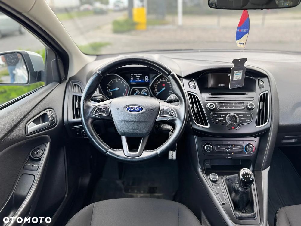 Ford Focus 1.0 EcoBoost Trend - 17