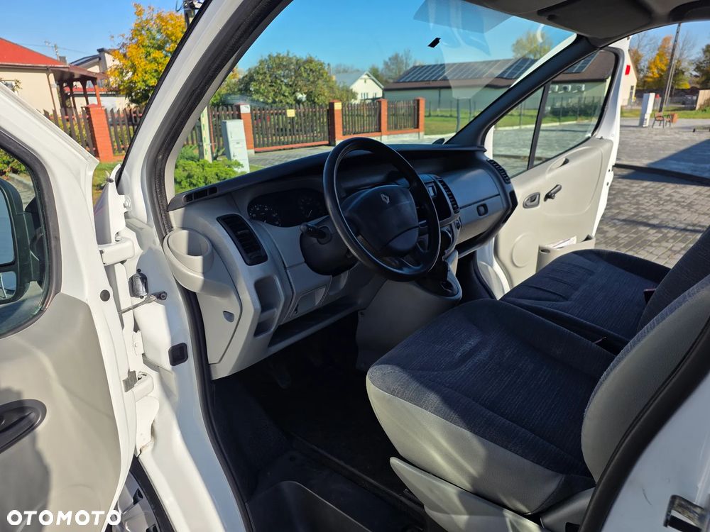 Renault Trafic - 10