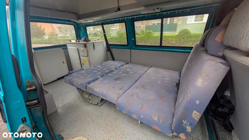 Volkswagen Multivan Standard - 12