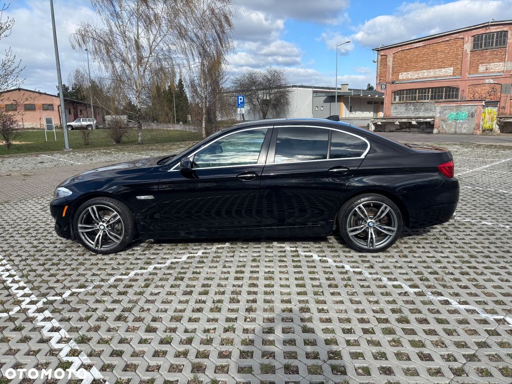BMW Seria 5 528i - 2