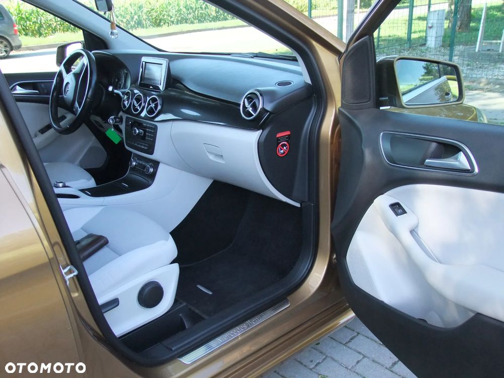 Mercedes-Benz Klasa B 180 CDI 7G-DCT - 7