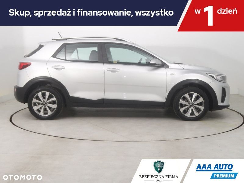 Kia Stonic - 8