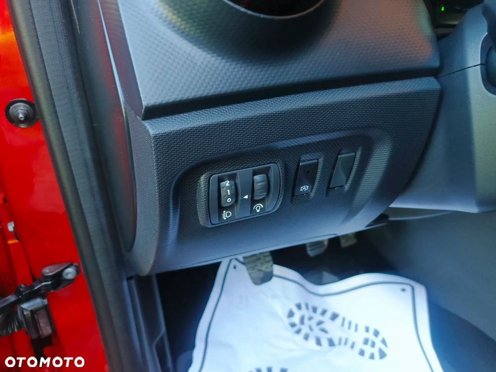Renault Captur 0.9 Energy TCe Helly Hansen - 19