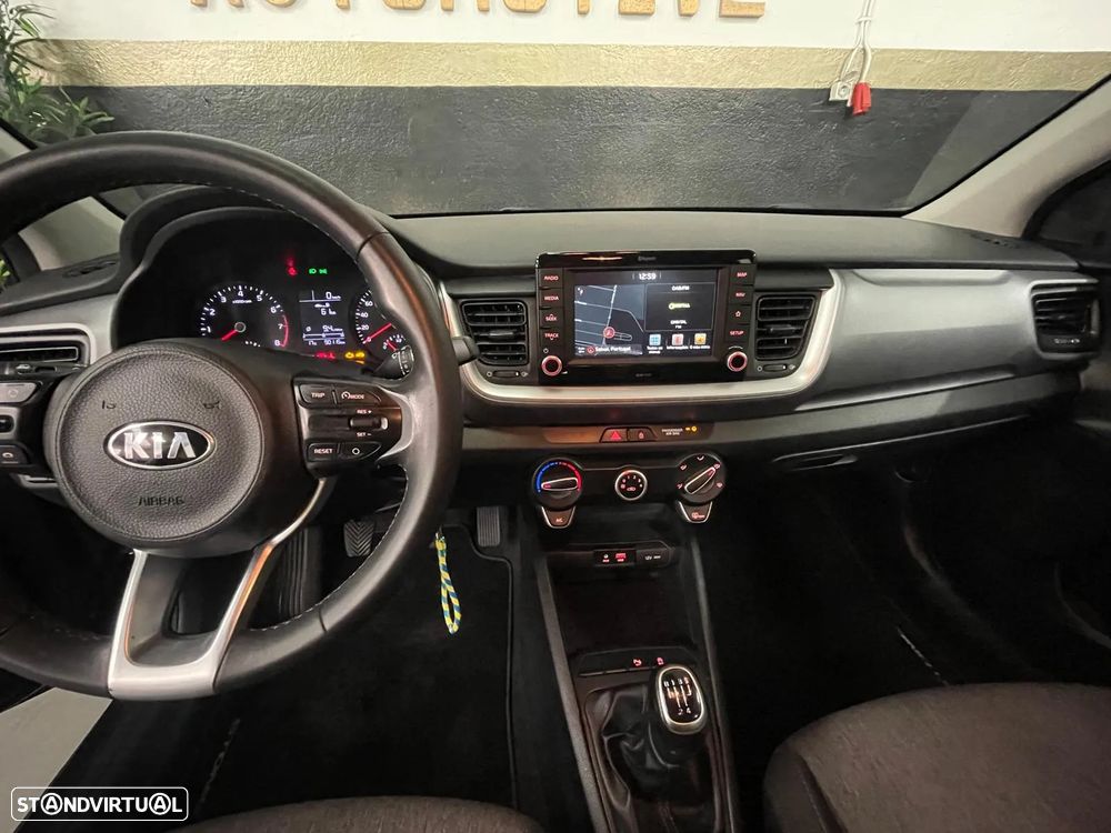 Kia Stonic 1.0 T-GDI Urban - 24