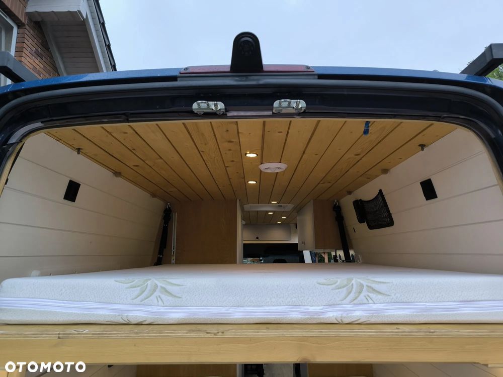 Mercedes-Benz Sprinter - 27