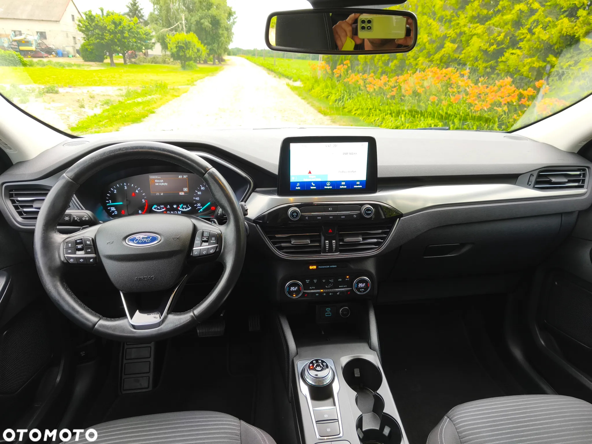 Ford Kuga - 11