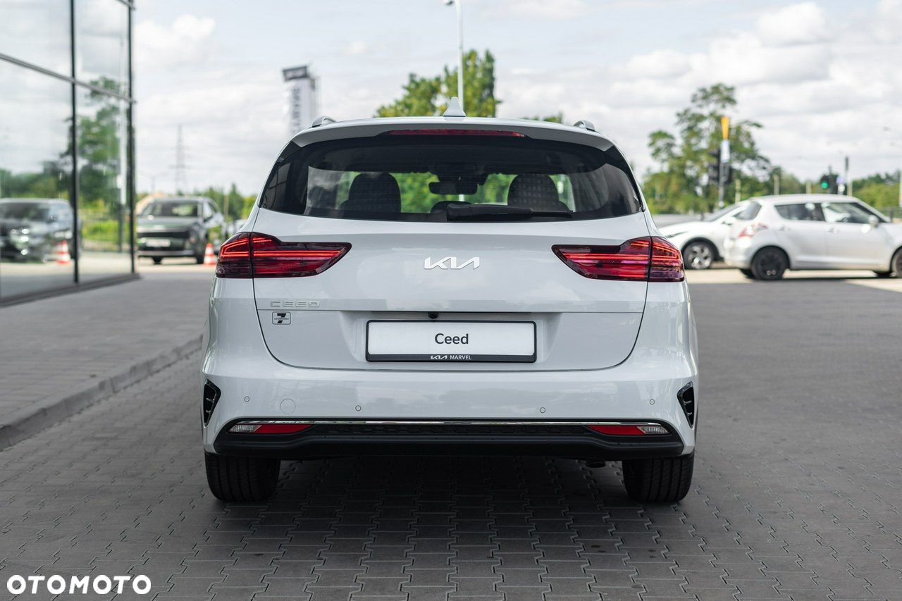 Kia Ceed - 5