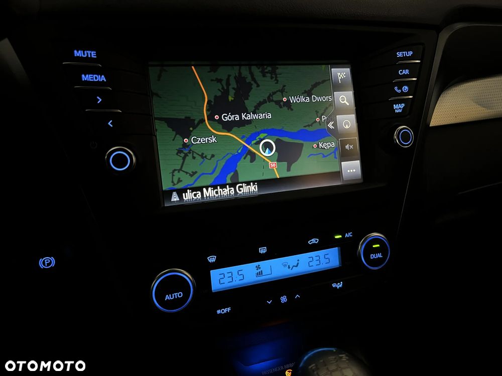 Toyota Avensis 1.6 Business Edition - 34