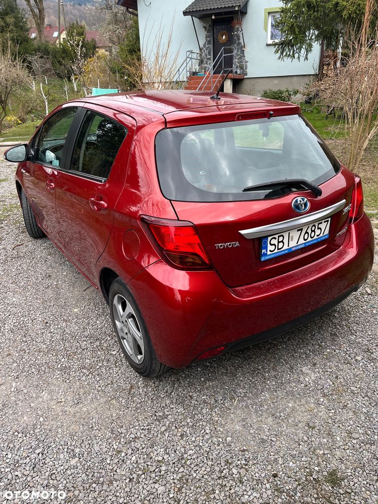 Toyota Yaris Hybrid 100 Life - 8