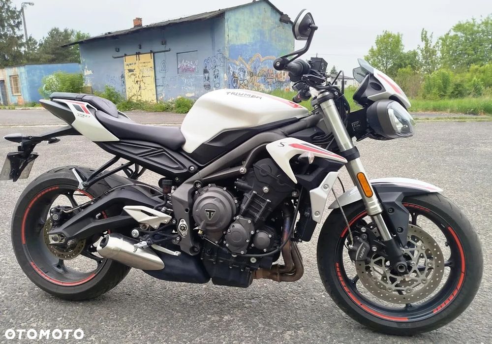 Triumph Street Triple - 6
