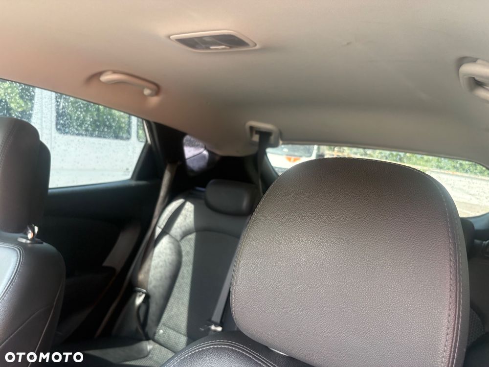 Hyundai ix35 2.0 Premium 2WD - 16