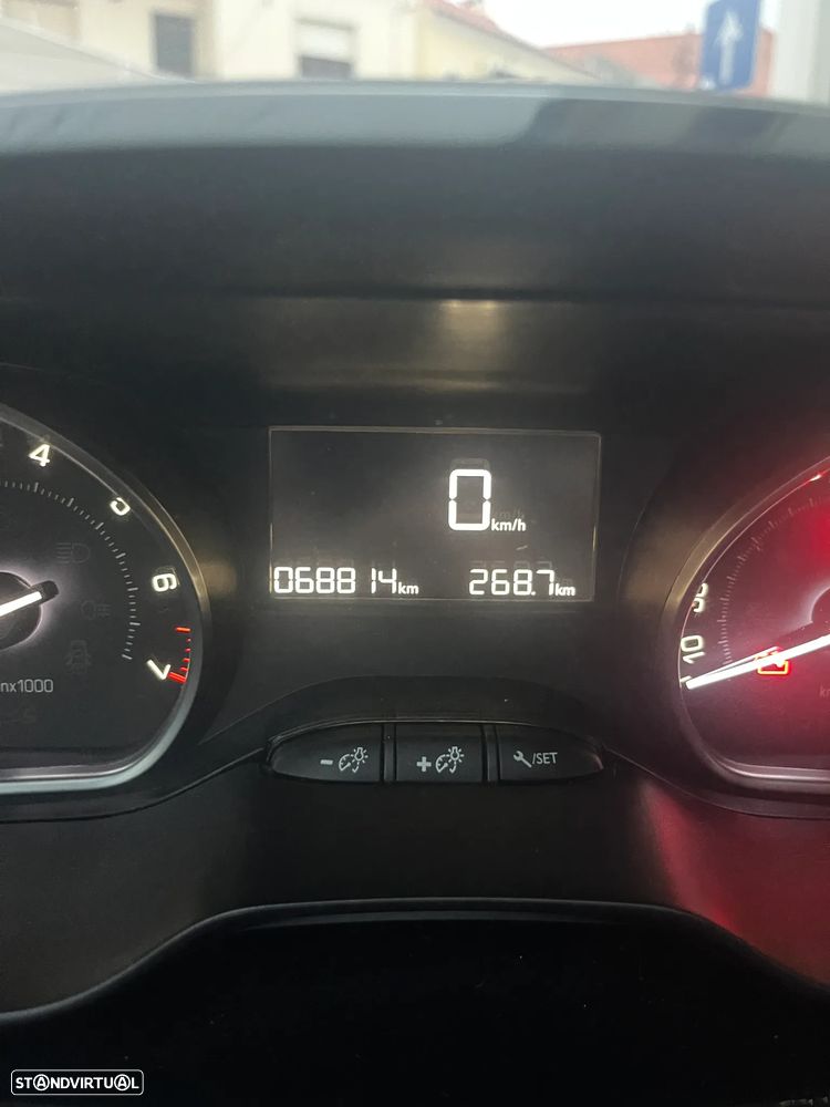 Peugeot 2008 PureTech 82 Style - 20