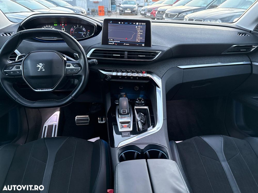 Peugeot 3008 PureTech 130 Stop & Start GPF EAT8 Crossway - 27