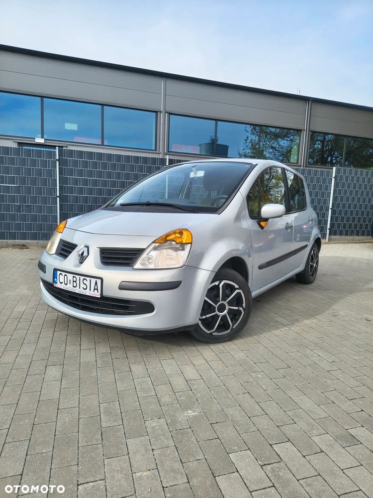 Renault Modus - 1