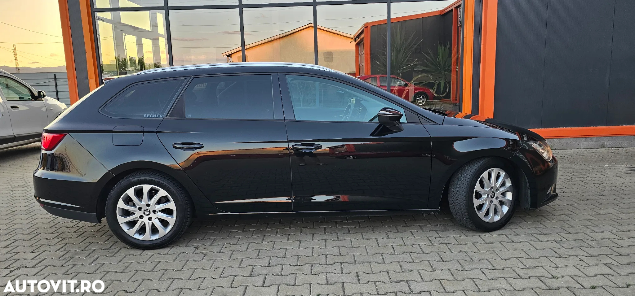 Seat Leon Sportstourer 2.0 TDI Style - 10