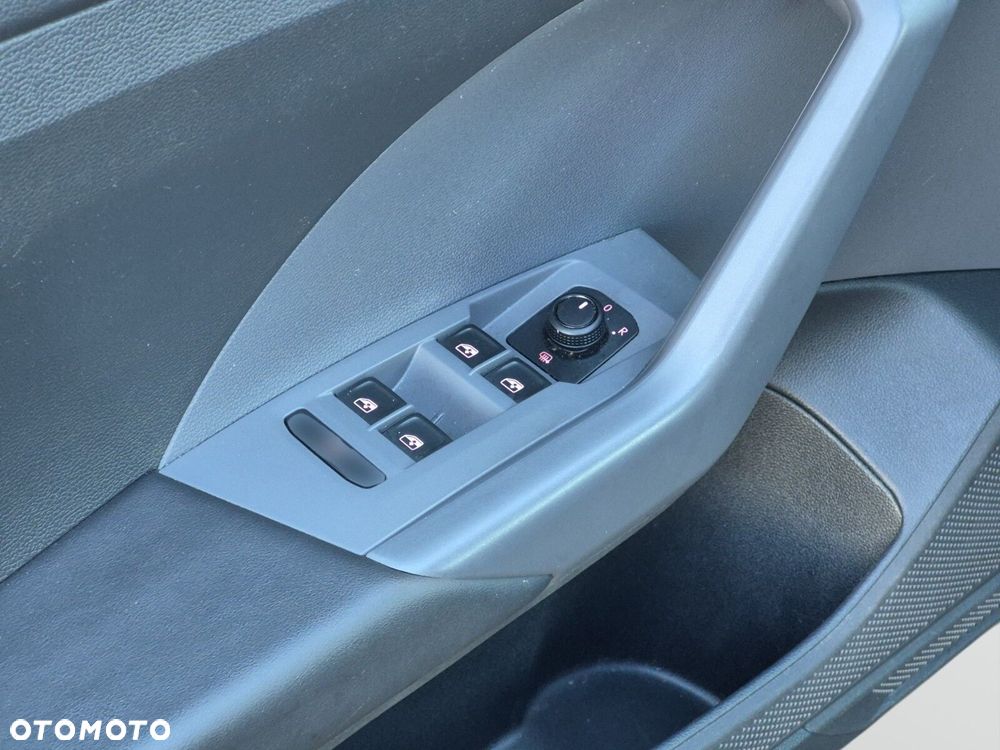 Volkswagen T-Cross - 34