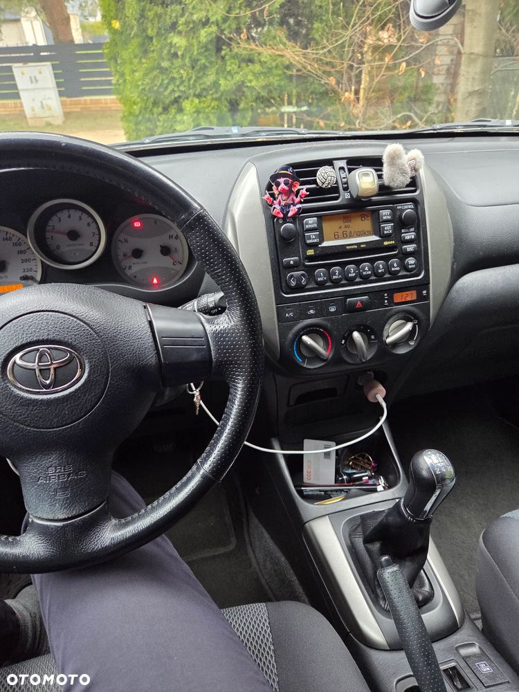 Toyota RAV4 4x2 - 16