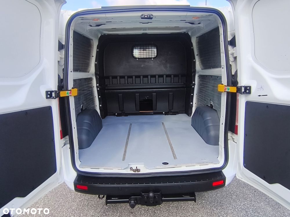 Ford Transit Custom - 32