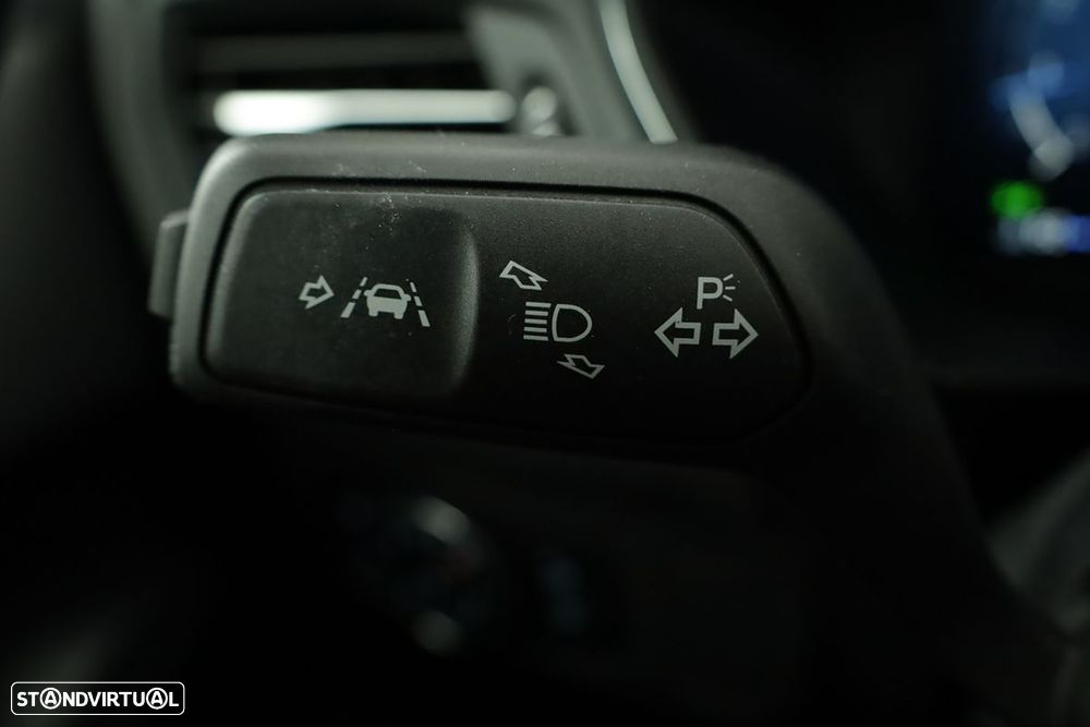 Ford Focus SW 1.0 EcoBoost MHEV Active X - 17