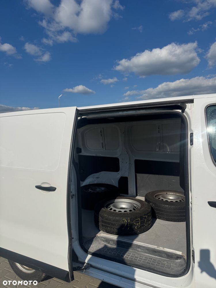 Opel Vivaro - 11