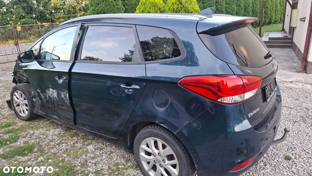 Kia Carens - 6